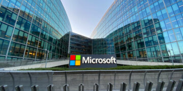 Microsoft vil hellere bruge penge på kunstig intelligens end på sine medarbejdere