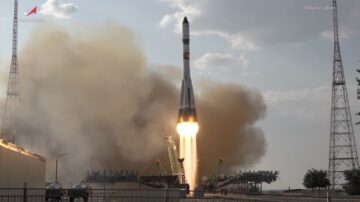 Nava de aprovizionare rusă se lansează către Stația Spațială Internațională