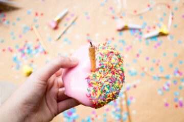 Doces descontos para comemorações: cupons Krispy Kreme para ocasiões especiais: aniversários, feriados e muito mais