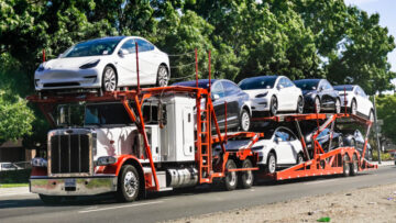 Tesla, Rivian e Lucid strappano 910 milioni di dollari di profitti ai rivenditori tradizionali in California - Autoblog