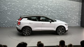 2025 Volvo EX30: havalı Cross Country, hatalı cam anahtarları ve diğer kişisel ayrıntılar - Autoblog