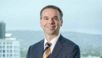 Babcock เลื่อนตำแหน่ง CFO Andrew Cridland เป็น CEO