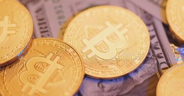 Bitcoin gains with all top 10 crypto, Fidelity confirms Bitcoin ETF bid, U.S. economy rebounds