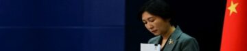 Det kinesiske utenriksdepartementets talsperson hevder "urettferdig og diskriminerende behandling" av journalistene i India