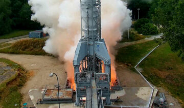 Pierwszy w Europie test gorącego ognia napędzanego metanem silnika rakietowego Prometheus wielokrotnego użytku w Europie