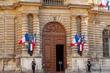 Franța interzice influențelor să comercializeze pariuri sportive
