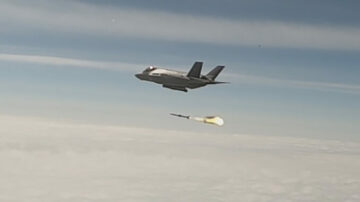 Italienska F-35:or testavfyrade AIM-120-missilen för första gången över Norge under Arctic Challenge