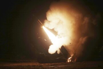 Οι νομοθέτες θέλουν οι ΗΠΑ να παρέχουν τακτικούς πυραύλους του Στρατού στην Ουκρανία