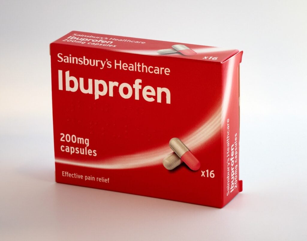 rød ibuprofen pakke