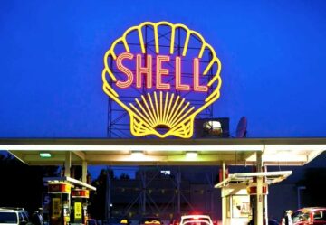 Shells strategiska förändring: Balansering av koldioxidminskning och investerarförtroende