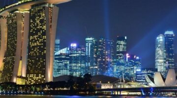Singaporen suosituimmat pankit ja vakuutuksenantajat maksukyvyttömään pankkikorttiin liittyen