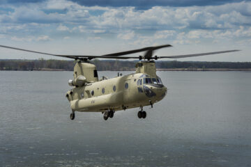 Двое канадских солдат погибли при крушении вертолета Chinook