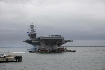 Sau tai ương tiếp nhiên liệu của Washington, Hải quân Hoa Kỳ để mắt đến các kế hoạch mới cho các tàu sân bay