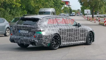 BMW M5 Touring spied from all angles - Autoblog