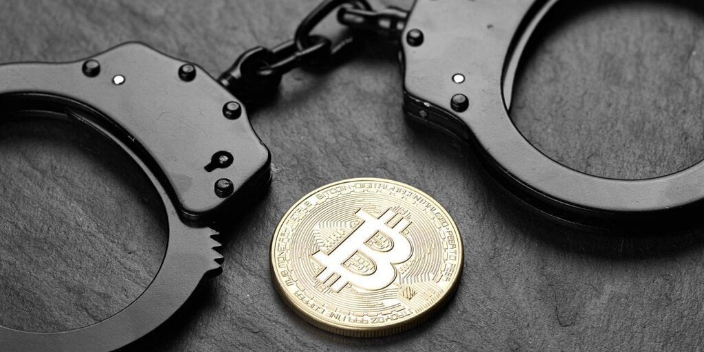 Canadian Teens Charged With Nabbing $4.2M in Bitcoin, Ethereum by Impersonating Coinbase Support - Decrypt