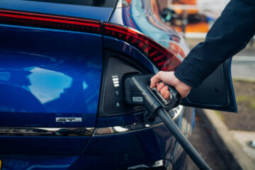 تقدم كيا خدمات شحن وخدمات مخفضة للسيارات الكهربائية في الربع الثالث
