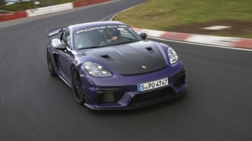 Le kit Manthey pour la Porsche 718 Cayman GT4 RS la rend plus prête pour la piste - Autoblog