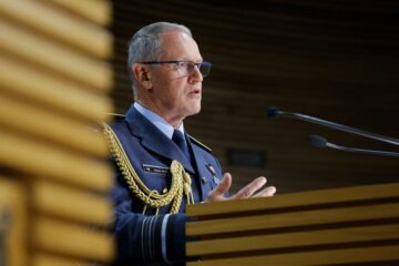 Uuden-Seelannin armeijan päällikkö keskustelee rekrytoinnista, droneista ja Ukrainasta