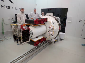 שיגור Rocket Lab מאפשר ל-Telesat להפעיל מחדש הפגנות LEO