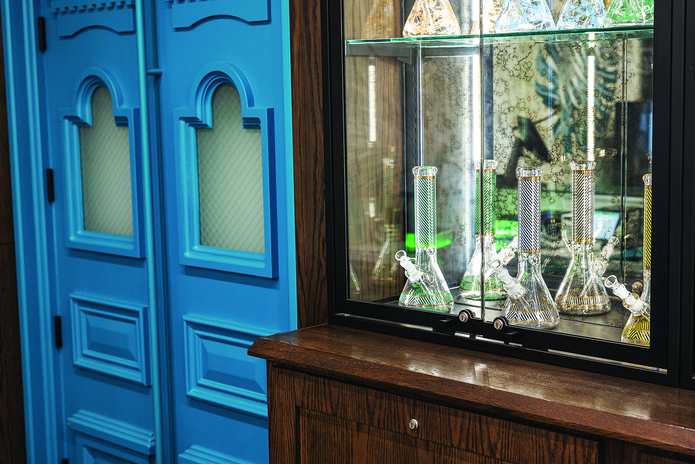 Herbary dispensary glass smokeware display case