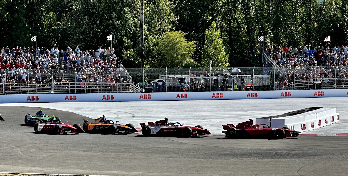 Cars racing at 2023 Southwire Portland E-Prix race