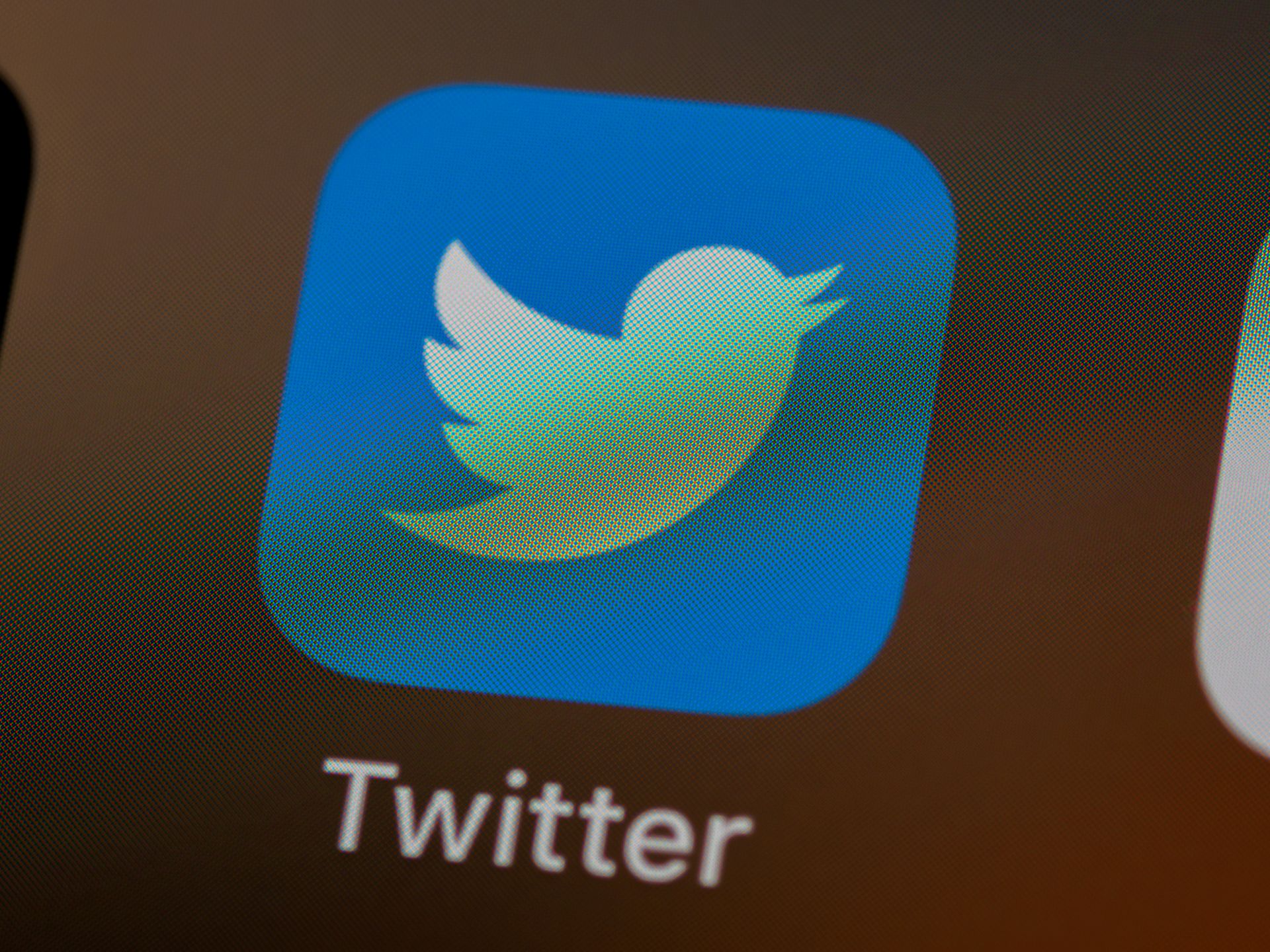 Twitter now shares its ad revenue with the top creators