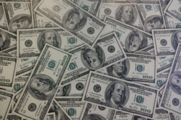 1 सप्ताह में अमेरिकी ऋण में 5 ट्रिलियन डॉलर की बढ़ोतरी: माइक नोवोग्रैट्स की बिटकॉइन सलाह
