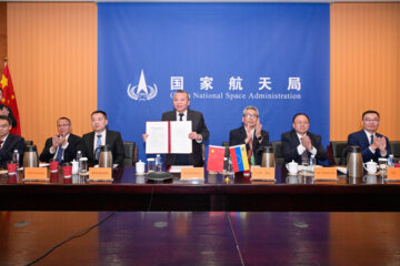 Venezuela aláírta a kínai holdbázis kezdeményezését
