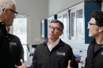 Compania din Washington conduce încărcarea în noua tehnologie a bateriilor de siliciu - Biroul Detroit