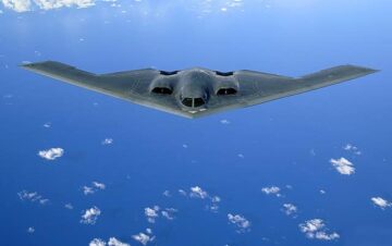 B-2 "Spirit" stealth bombplan för första gången på det europeiska fastlandet