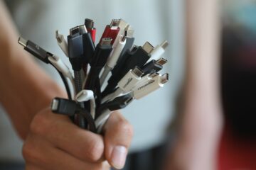Найкращі кабелі USB-C 2023: якісна зарядка та передача даних