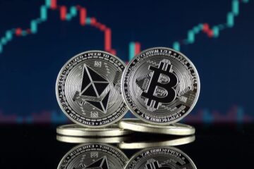 Bitcoin și Ethereum: Bitcoin scade sub 25500 USD aseară