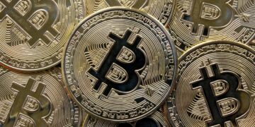 Bitcoin liittyy osakemarkkinoiden myyntiin - CryptoInfoNet