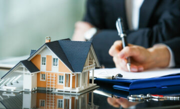 Czy możesz sprzedać dom z hipoteką: Twój niezbędny przewodnik