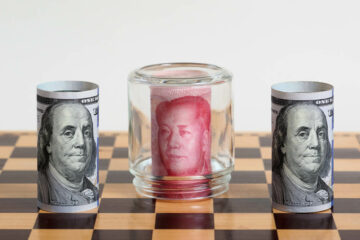 中国加强人民币防御