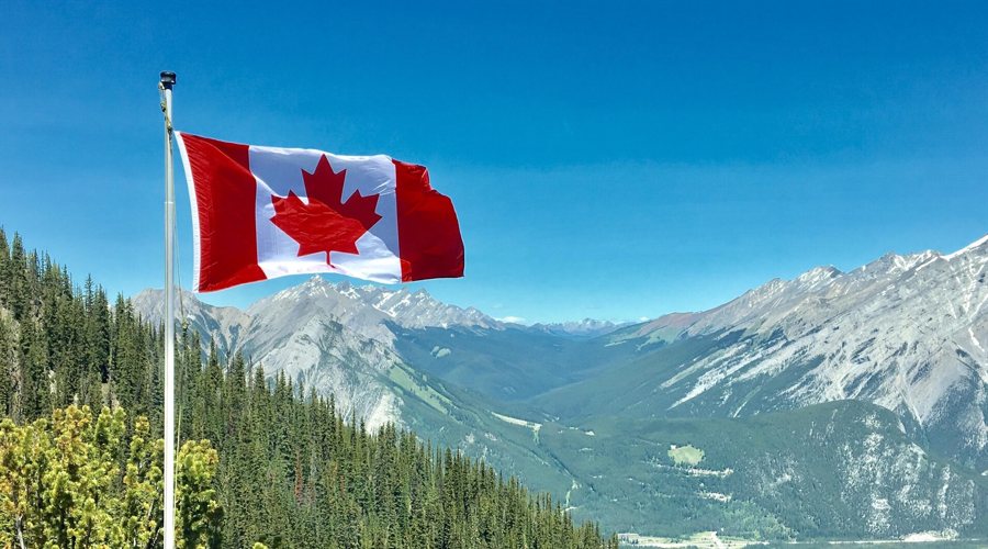 Coinbase Expands to Canada