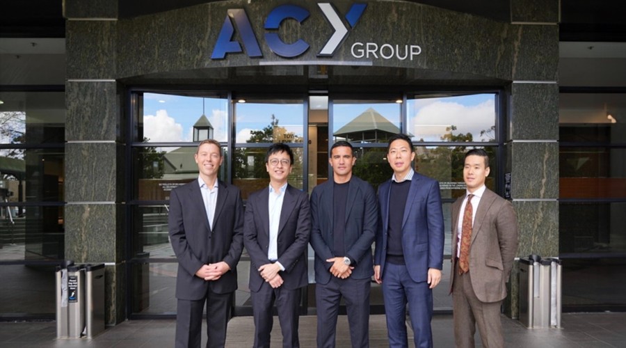 Global Football Legend Tim Cahill Returns to ACY Securities Headquarters for Visit