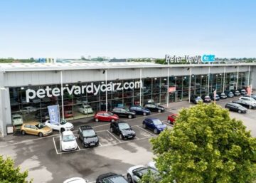 Peter Vardy stänger två CARZ-stormarknader på grund av "utmaningar på fordonsförsörjningen"