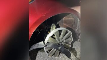 Die Polizei verfolgt einen Mann aus Florida, der auf drei Reifen (Autos haben normalerweise vier) mit 3 Meilen pro Stunde fährt – Autoblog