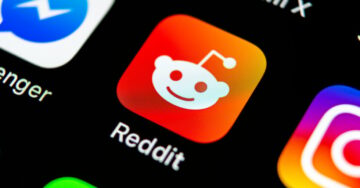 Reddit ירחים ולבנים נוסקים לאחר רישום קראקן - פענוח