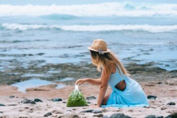 Assis sur la plage et une livre d'herbe se lave à côté de vous - Cadeau des dieux ou violation de la loi, que faites-vous ?