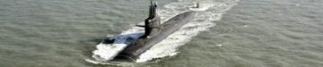 Submarino INS Vagir em implantação de alcance estendido para chegar a Fremantle, Austrália, em 20 de agosto
