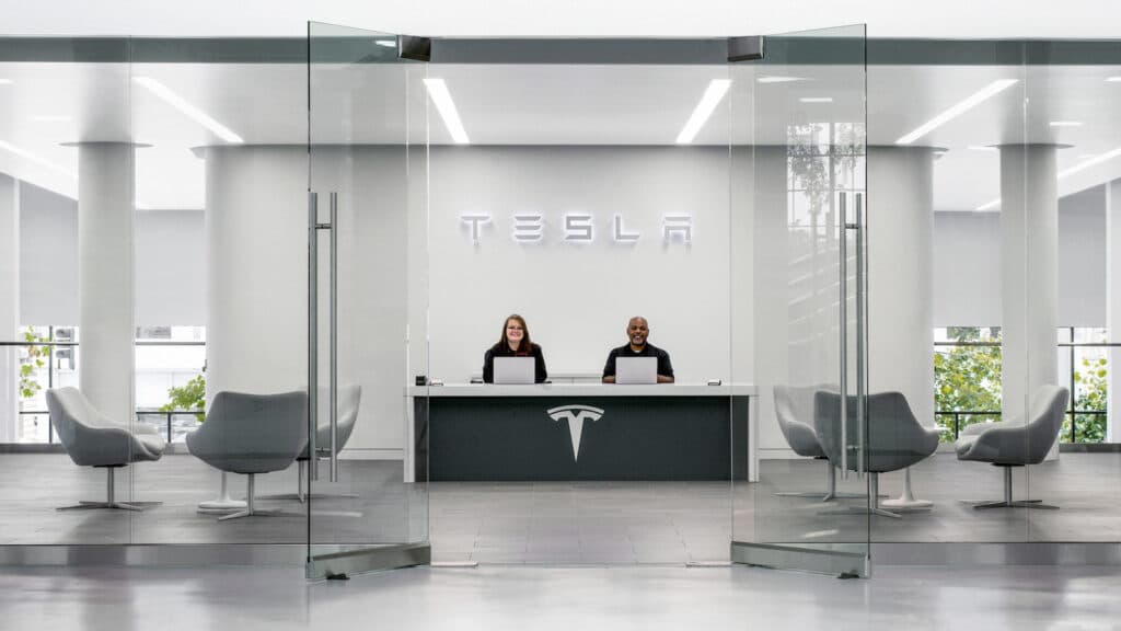 Tesla EV Range-krav fører til mulig gruppesøgsmål i Californien - Detroit Bureau