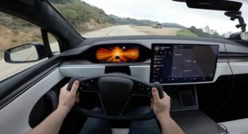 Комп’ютер Tesla Model X вимикається на жвавій автостраді Лос-Анджелеса. Ви не повірите, що сталося далі
