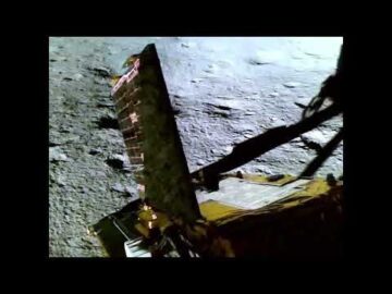 찬드라얀 3호 탐사선이 달 착륙선에서 내려온 정확한 순간: 비디오 보기