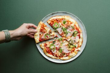 A receita para uma arrecadação de fundos bem-sucedida para Pyro's Fire Fresh Pizza - GroupRaise