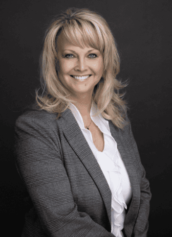 Tracy Kasper named president of fractured NAR amid dissent