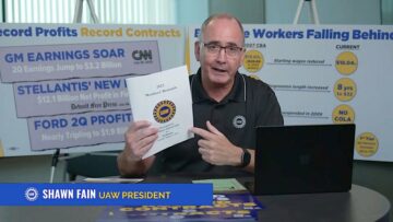 UAW ڈیٹرائٹ کار سازوں کے ساتھ مذاکرات کی میز پر مطالبات کی لمبی فہرست رکھتا ہے - ڈیٹرائٹ بیورو