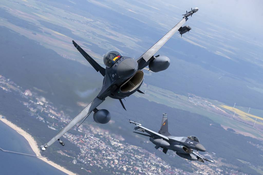 Ucrania obtendrá aviones de combate F-16 de holandeses y daneses después de que Estados Unidos esté de acuerdo