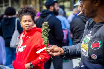 Eventos não licenciados sobre cannabis provocam repressão pela cidade de Denver